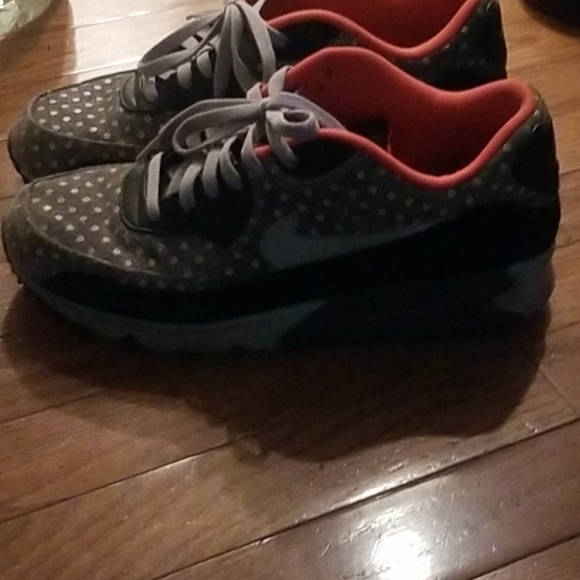 Shoes - Picture 2 of 2